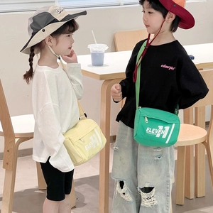 Eleganti borse a tracolla per bambini in tela con stampa di lettere in giallo e verde