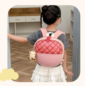 Rosa Cartoon-Eierschalen-Rucksack für Kinder mit strukturierter Oberfläche und Anhänger