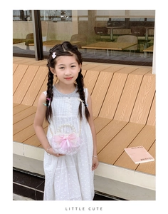 Sac à main rose pour fille avec dentelle, poignée perle et nœud en décor extérieur