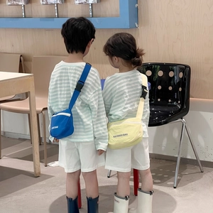 Stylische Kinder-Gürteltaschen aus Canvas in Blau und Gelb mit verstellbaren Trägern