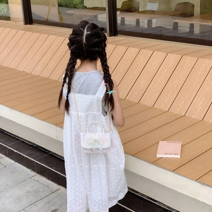 Petit sac en tweed rose et blanc pour fille avec nœud en dentelle et poignée perle