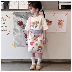 Detail of cute cartoon canvas crossbody bag for kids with colorful bear prints