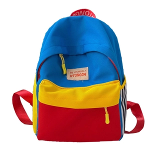 Zaino per bambini a righe con design a blocchi di colore per la scuola e il tempo libero