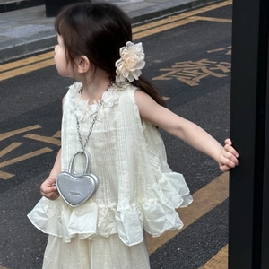 Mini sac à bandoulière en forme de cœur pour enfants avec chaîne en crème et argent