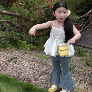 Sac bandoulière jaune pour fille avec nœud blanc et chaîne pour tenues d'été