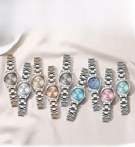 Selezione di eleganti orologi al quarzo da donna in vari colori e cinturini in acciaio