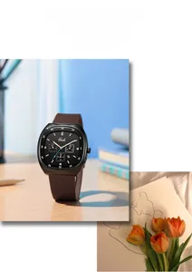 Détails de la montre Gedi à cadran noir et finitions dorées avec bracelet en silicone