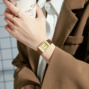 Retro rectangular gold quartz watch with brown pebble-patterned leather strap for women