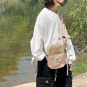 Sac bandoulière extérieur pour enfants en kaki et vert avec sangle en corde