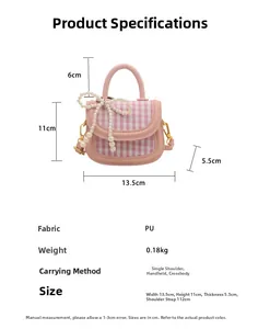 Detaillierte Größentabelle für kleine Karo-Handtasche mit Perlenbogen und PU-Leder