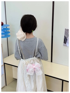 Rosa Mini-Umhängetasche für Mädchen mit weißer Spitzenschleife und Perlen-Handgriff