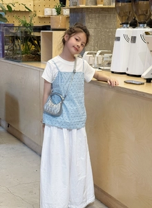 Mini silver metallic quilted handbag accessory for stylish girls casual summer outfit