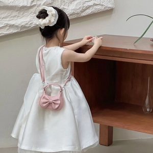 Girl's pink shiny leather bow handbag and white lace scrunchie fashion accessory set