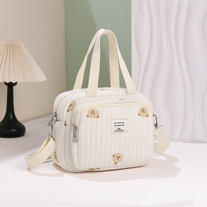 Sac à langer brodé d'ours mignon avec grande capacité et bandoulière réglable