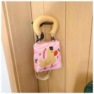 Detailansicht der Kinder-Stofftasche mit rosa Streifen und gepolstertem U-Griff