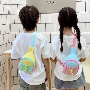 Sac bandoulière coloré pour enfants en nylon avec cordon et design patchwork