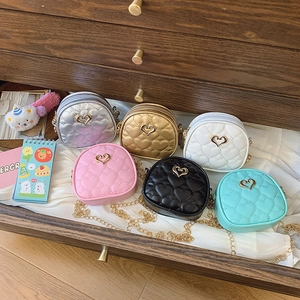 Sac Bandoulière Enfants Forme Cœur Cuir PU Matelassé Chaîne Dorée Mini Sac À Épaule Pour Filles Mode Mignon