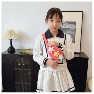 Sac de poitrine rose pour enfants en toile avec étoiles en peluche 3D et bandoulière