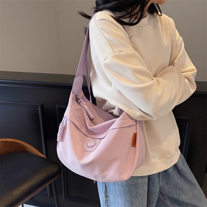 Minimalist light purple canvas hobo bag for women with wide strap and large capacity