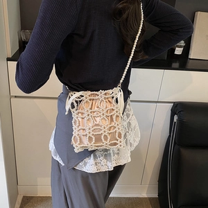 Sac seau élégant en perles avec motif fleuri et cordon en soie pour femmes