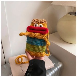 Sac bandoulière au crochet fait main avec visage de dessin animé et rayures colorées