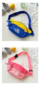Détail du sac de poitrine bandoulière tendance pour enfants avec sangle et boucle réglable