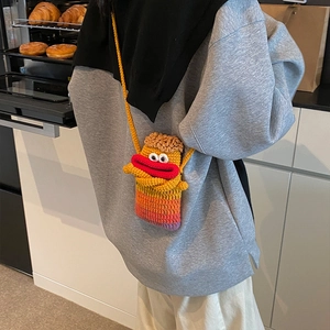 Sac à bandoulière rigolo au crochet avec lèvres saucisses et dégradé de tricot