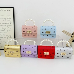 Mini Borsa A Tracolla Per Ragazze Pelle PU Manico In Perla Artificial Stampa Cartoni Animati Catena Borsa A Mano Chiusura Dolce Moda Bambini