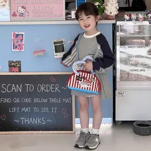 Sac à main enfant en toile à rayures rouges et blanches avec motif de chien mignon
