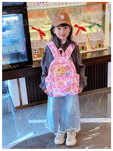 Sac à dos enfant rose à carreaux avec motifs Capybara et décoration en peluche 3D