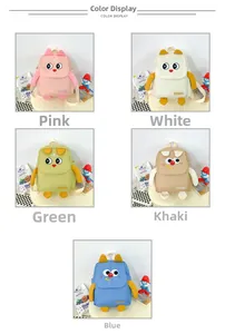 Vue détaillée de sacs à dos pour enfants en coloris rose blanc vert kaki et bleu