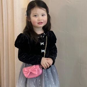 Girl's stylish velvet princess dress set with sparkling mesh skirt and pink bow chain bag
