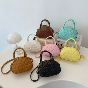 Sac À Main Enfants Cœur Matelassé Cuir PU Bandoulière Sac Sacoche Mini Mode Style Pour Filles Accessoire Quotidien