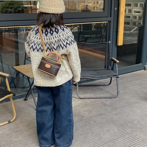 Mini brown lychee pattern children's crossbody box bag with vintage metal decoration