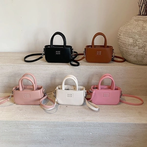 Mini Sac Carré Pour Enfants En Cuir PU Gaufrage De Lettres Couleur Unie Bandoulière Réglable Mode Coréenne Sac À Main Bambins