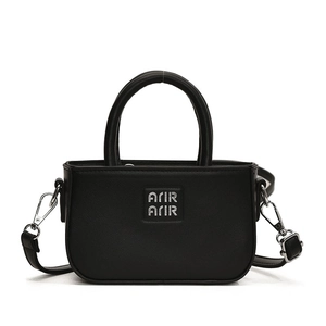 Mini sac à main carré noir pour enfants avec inscription argentée AMIR AMIR et poignée