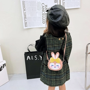 Sac à bandoulière mignon lapin rose avec nœud jaune pour style de mode enfant
