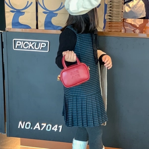 Minimalist red leather handbag for kids with top handle and embossed MIR MIR lettering