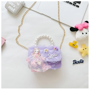 Detailansicht der lila Prinzessin Handtasche mit Perlengriff und Schleifendekor