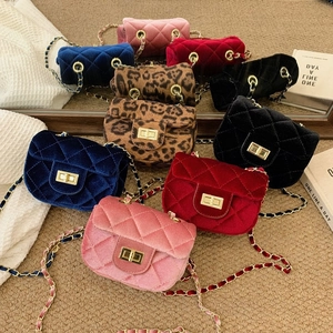 Sac À Bandoulière Mini Pour Filles Velours Matelassé Fermoir Métal Doré Chaîne Accessoire De Mode Chic Pour Enfants