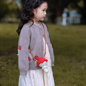 Sac à bandoulière mignon en crochet en forme de champignon pour enfants et gilet