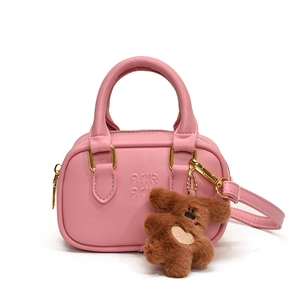Rosa Mini-Bowling-Tasche für Kinder mit süßem Bärenanhänger und Schulterriemen