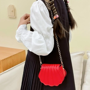 Mini sac rouge en forme de coquillage avec bandoulière dorée pour enfants et filles