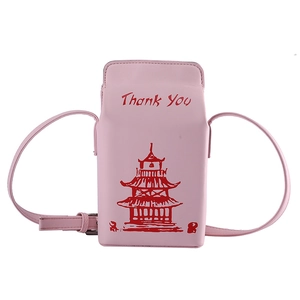 Borsa a tracolla rosa a forma di scatola da asporto con stampa a pagoda rossa