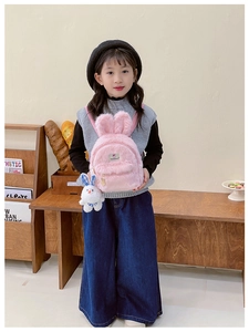 Sac à dos lapin en peluche rose avec longues oreilles et charm pour enfant