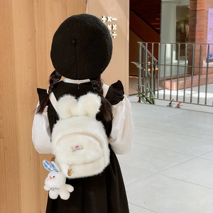 Sac à dos lapin en peluche blanche pour enfants avec oreilles 3D et peluche suspendue
