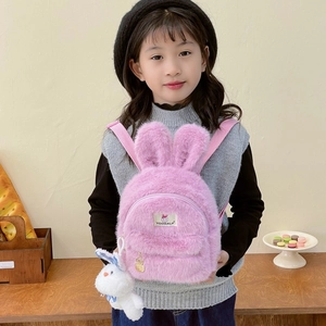 Joli sac à dos en peluche rose pour enfants avec longues oreilles et breloque lapin doux