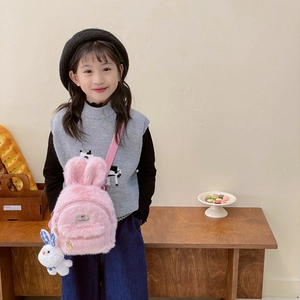 Sac à dos en peluche lapin rose pour enfants avec longues oreilles et breloque lapin