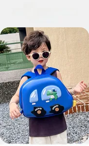 Sac à dos enfant bleu forme voiture avec motif dinosaure en matière EVA légère
