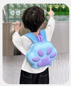 Sac à dos rigide bleu pour enfant avec design 3D patte de chat violette au dos